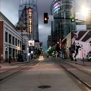 Meet your Posher, Dinero